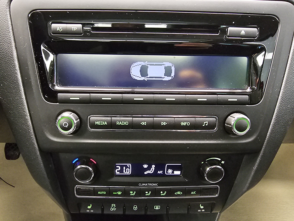 Skoda Rapid Spaceback  bei Hoffmann Automobile in Wolfsburg kaufen und sofort mitnehmen - Bild 13