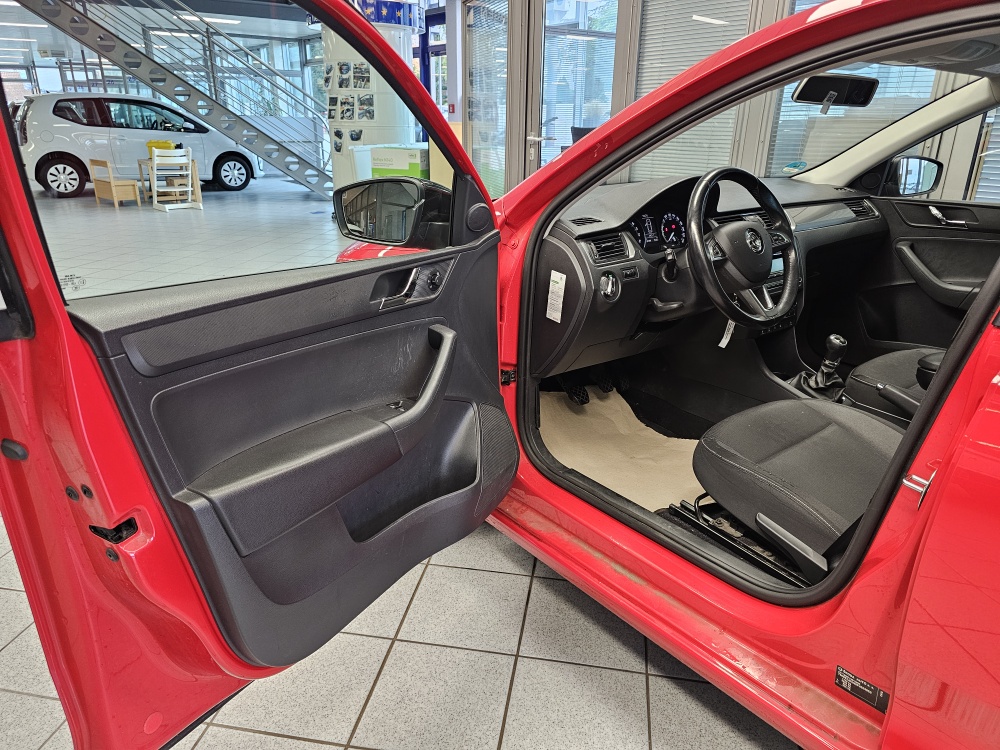 Skoda Rapid Spaceback  bei Hoffmann Automobile in Wolfsburg kaufen und sofort mitnehmen - Bild 16