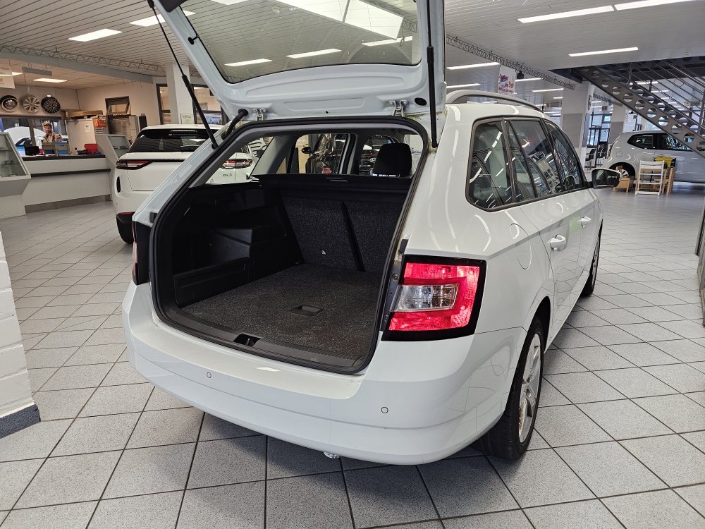 Skoda Fabia Combi  bei Hoffmann Automobile in Wolfsburg kaufen und sofort mitnehmen - Bild 2