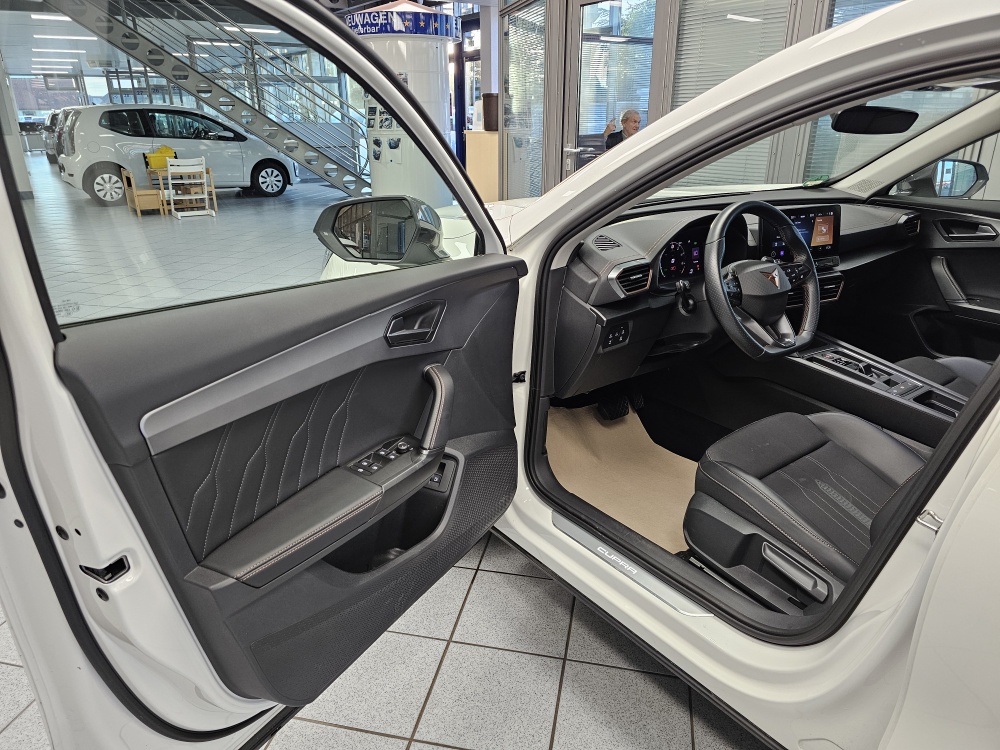 Cupra Formentor  bei Hoffmann Automobile in Wolfsburg kaufen und sofort mitnehmen - Bild 27
