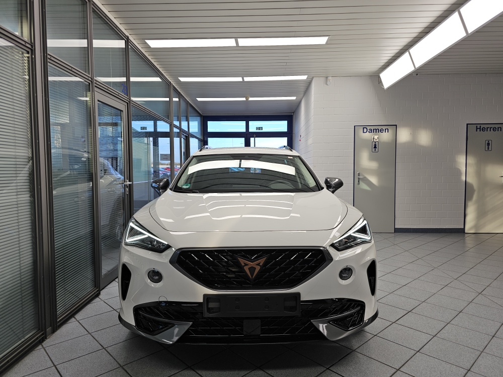 Cupra Formentor  bei Hoffmann Automobile in Wolfsburg kaufen und sofort mitnehmen - Bild 31