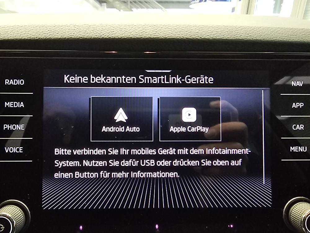 Skoda Karoq  bei Hoffmann Automobile in Wolfsburg kaufen und sofort mitnehmen - Bild 13