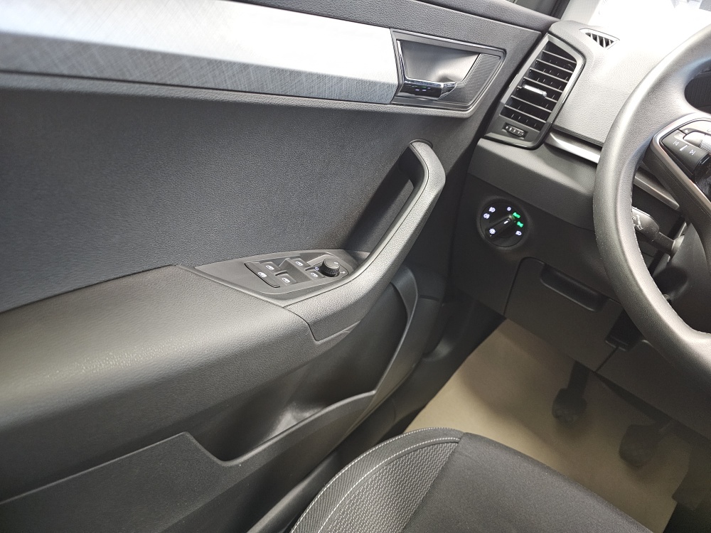 Skoda Karoq  bei Hoffmann Automobile in Wolfsburg kaufen und sofort mitnehmen - Bild 17