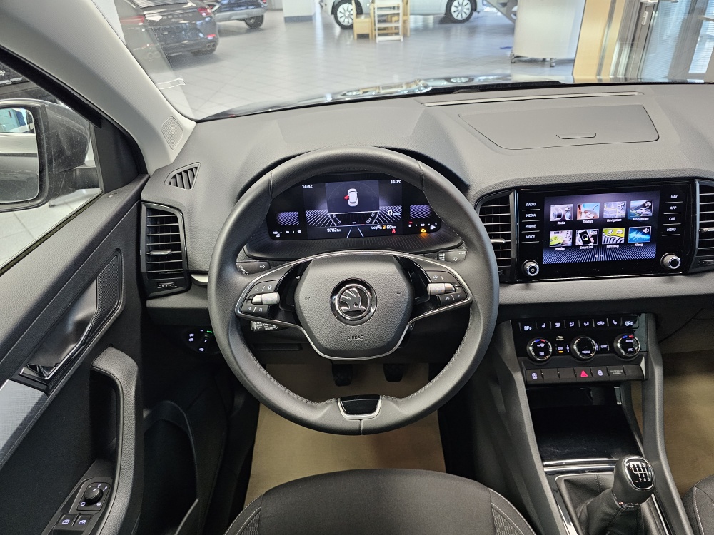 Skoda Karoq  bei Hoffmann Automobile in Wolfsburg kaufen und sofort mitnehmen - Bild 18