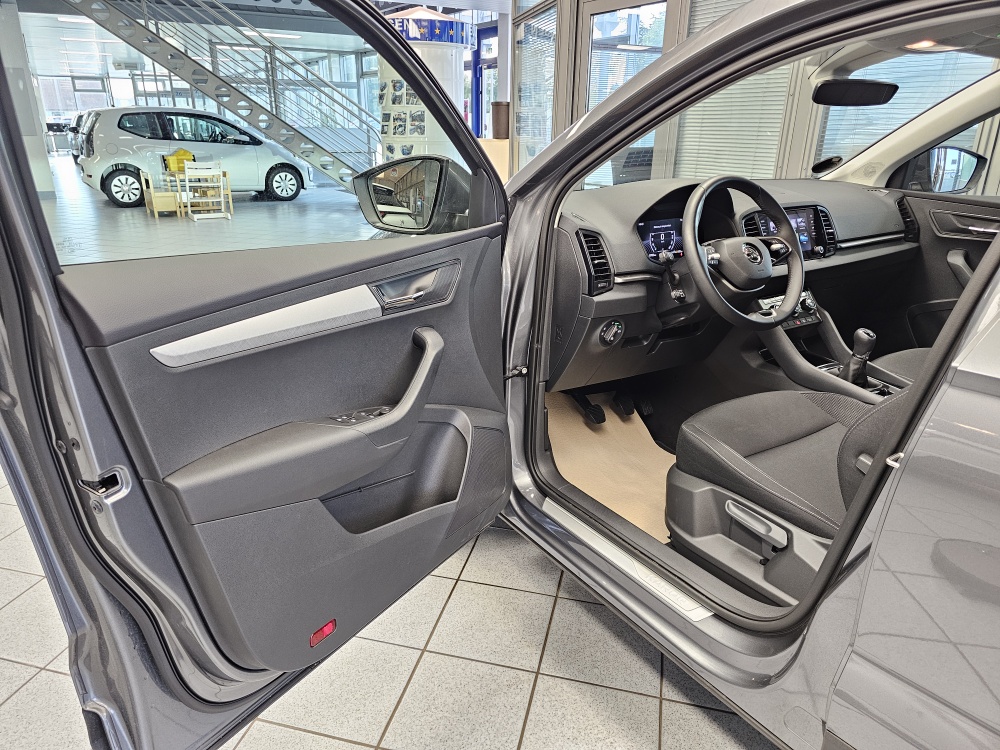 Skoda Karoq  bei Hoffmann Automobile in Wolfsburg kaufen und sofort mitnehmen - Bild 21
