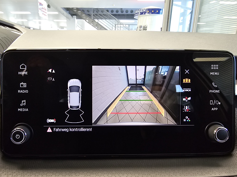 Skoda Fabia  bei Hoffmann Automobile in Wolfsburg kaufen und sofort mitnehmen - Bild 14