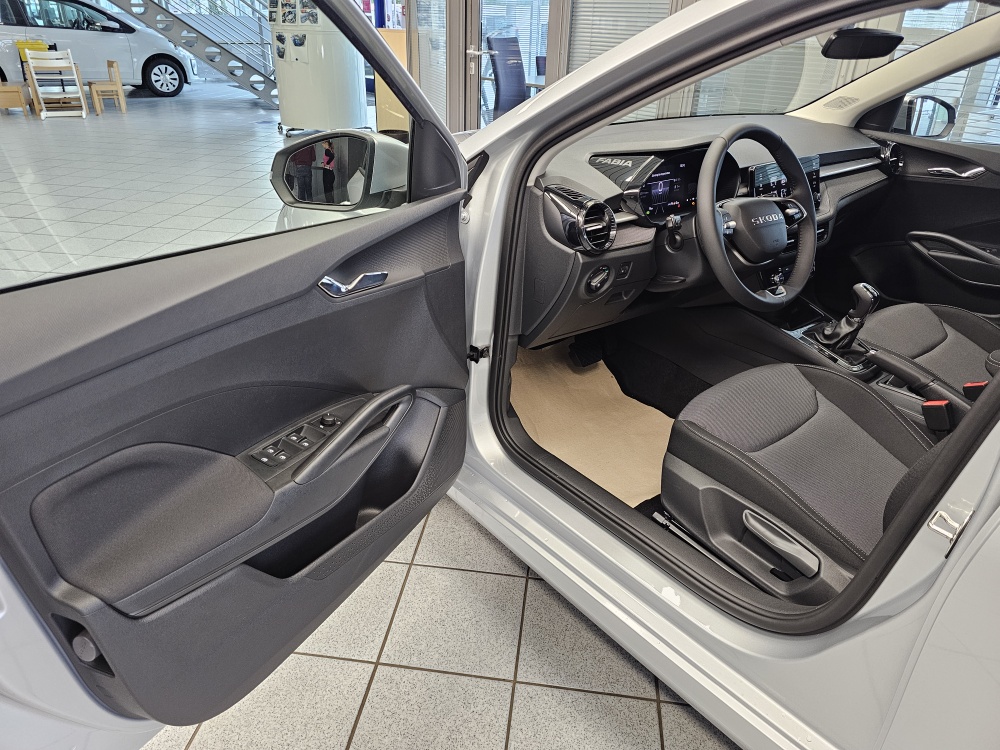 Skoda Fabia  bei Hoffmann Automobile in Wolfsburg kaufen und sofort mitnehmen - Bild 21