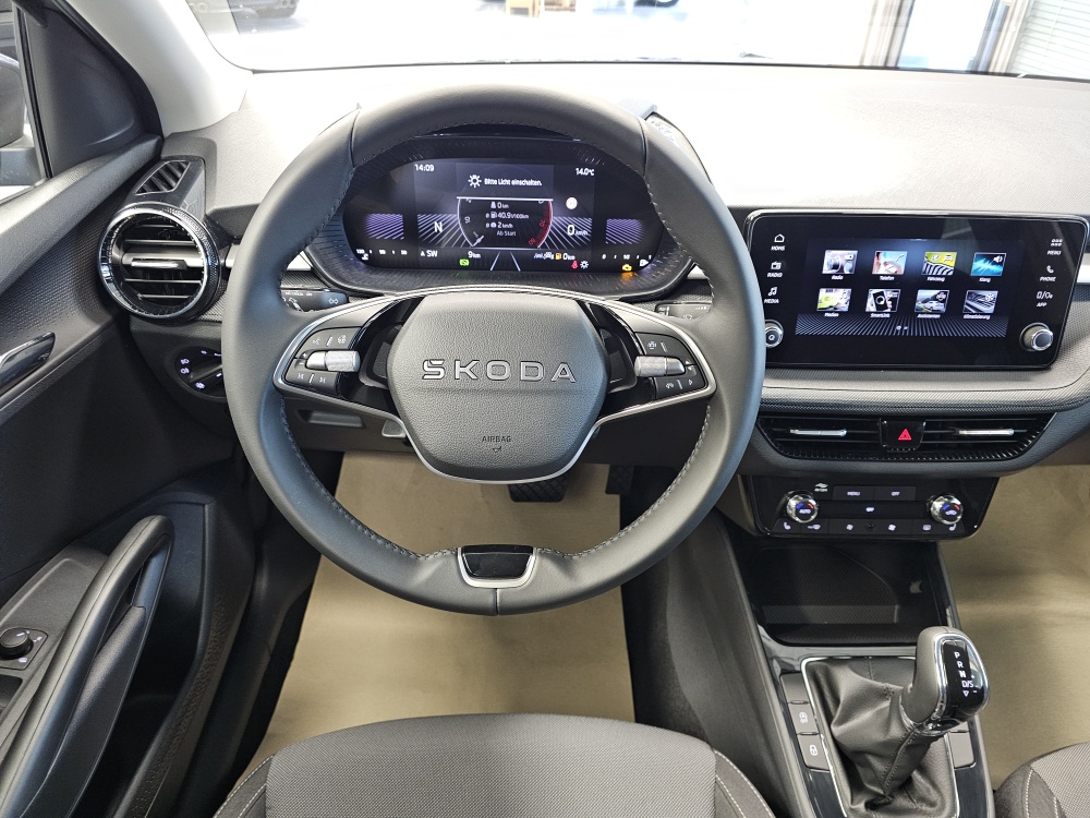 Skoda Fabia  bei Hoffmann Automobile in Wolfsburg kaufen und sofort mitnehmen - Bild 18