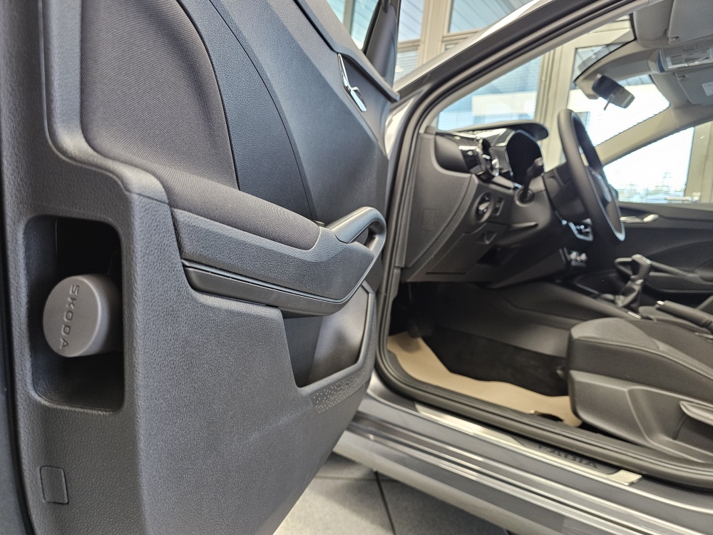 Skoda Fabia  bei Hoffmann Automobile in Wolfsburg kaufen und sofort mitnehmen - Bild 21