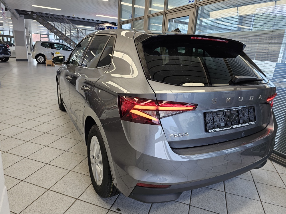 Skoda Fabia  bei Hoffmann Automobile in Wolfsburg kaufen und sofort mitnehmen - Bild 3