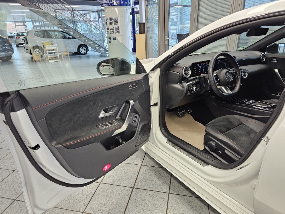 Mercedes-Benz CLA 220  bei Hoffmann Automobile in Wolfsburg kaufen und sofort mitnehmen - Bild 41