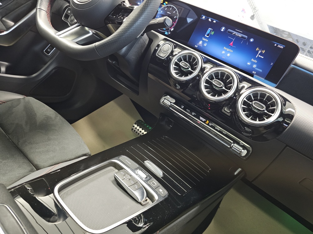 Mercedes-Benz CLA 220  bei Hoffmann Automobile in Wolfsburg kaufen und sofort mitnehmen - Bild 8