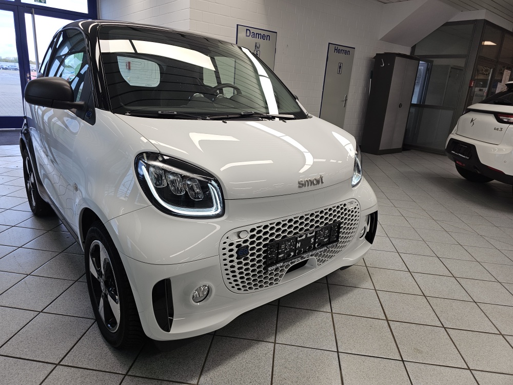 Smart fortwo  bei Hoffmann Automobile in Wolfsburg kaufen und sofort mitnehmen - Bild 25