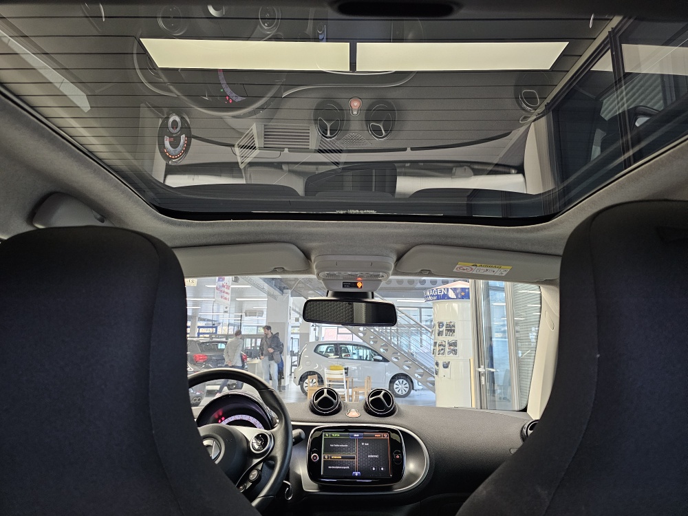 Smart fortwo  bei Hoffmann Automobile in Wolfsburg kaufen und sofort mitnehmen - Bild 8