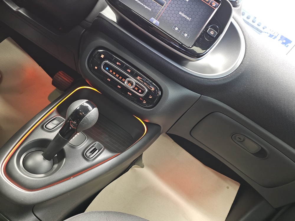 Smart fortwo  bei Hoffmann Automobile in Wolfsburg kaufen und sofort mitnehmen - Bild 9