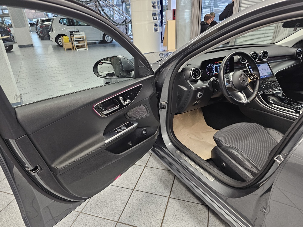 Mercedes-Benz C 220 T  bei Hoffmann Automobile in Wolfsburg kaufen und sofort mitnehmen - Bild 39
