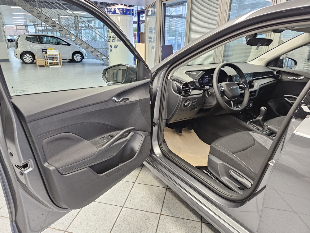 Skoda Fabia  bei Hoffmann Automobile in Wolfsburg kaufen und sofort mitnehmen - Bild 21