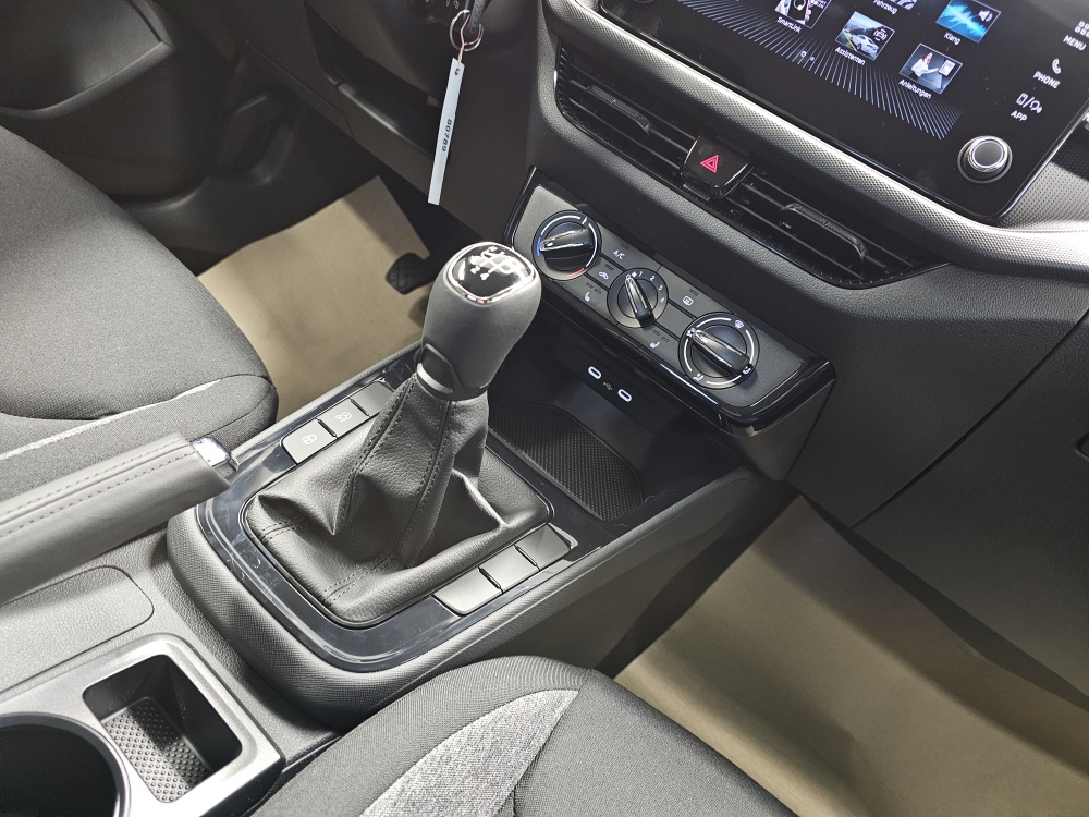 Skoda Fabia  bei Hoffmann Automobile in Wolfsburg kaufen und sofort mitnehmen - Bild 6