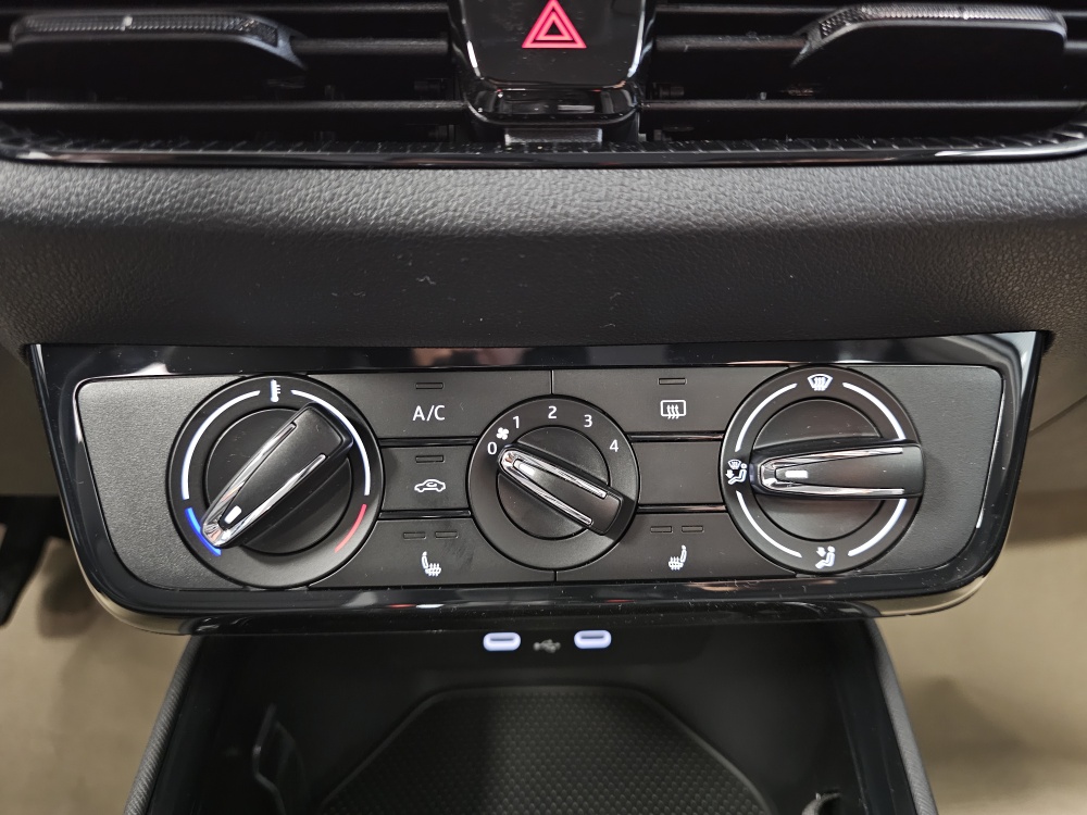 Skoda Fabia  bei Hoffmann Automobile in Wolfsburg kaufen und sofort mitnehmen - Bild 7