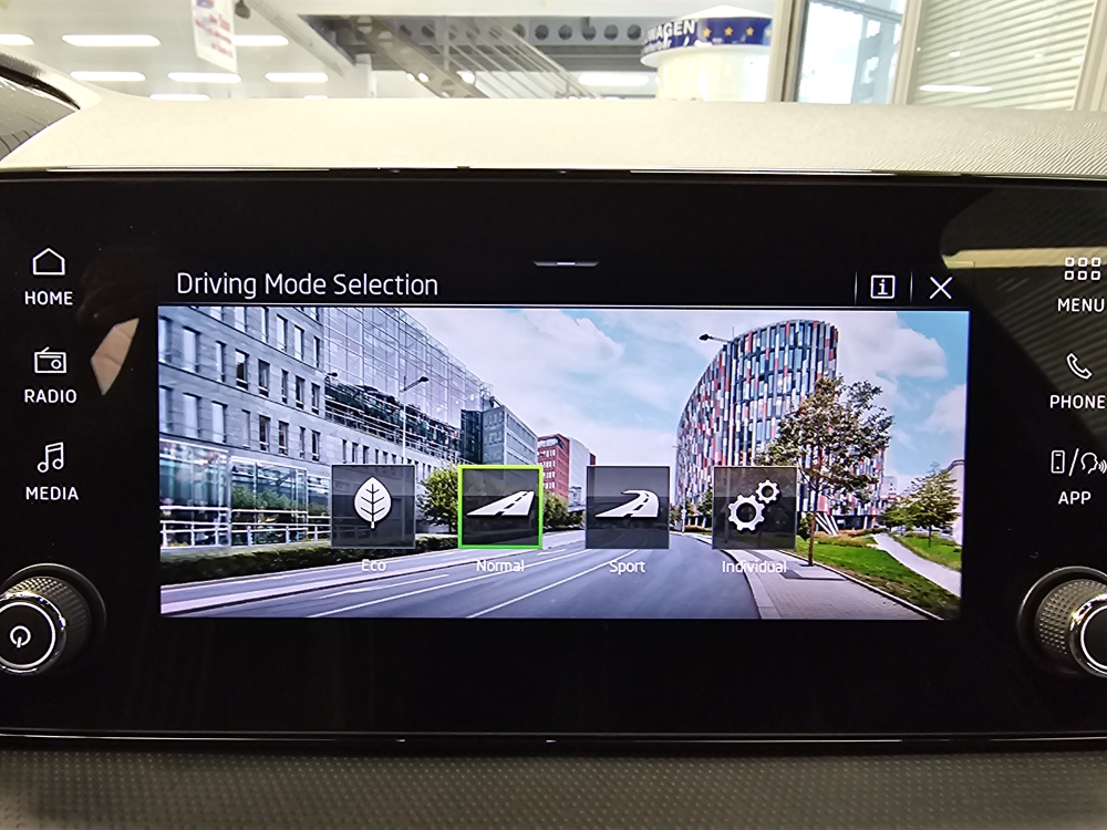 Skoda Fabia  bei Hoffmann Automobile in Wolfsburg kaufen und sofort mitnehmen - Bild 17