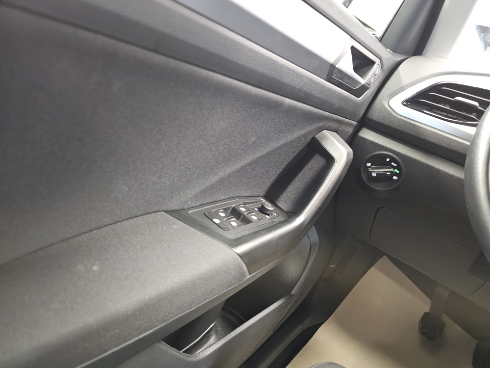 VW T-Roc  bei Hoffmann Automobile in Wolfsburg kaufen und sofort mitnehmen - Bild 20