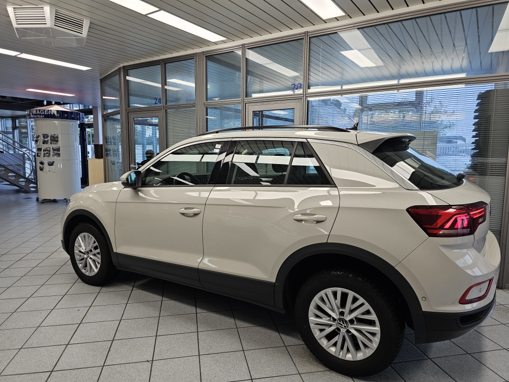 VW T-Roc  bei Hoffmann Automobile in Wolfsburg kaufen und sofort mitnehmen - Bild 25