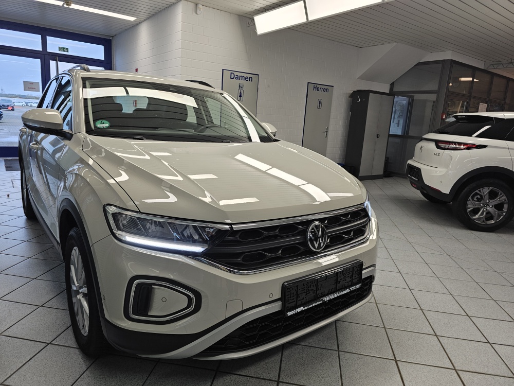 VW T-Roc  bei Hoffmann Automobile in Wolfsburg kaufen und sofort mitnehmen - Bild 28