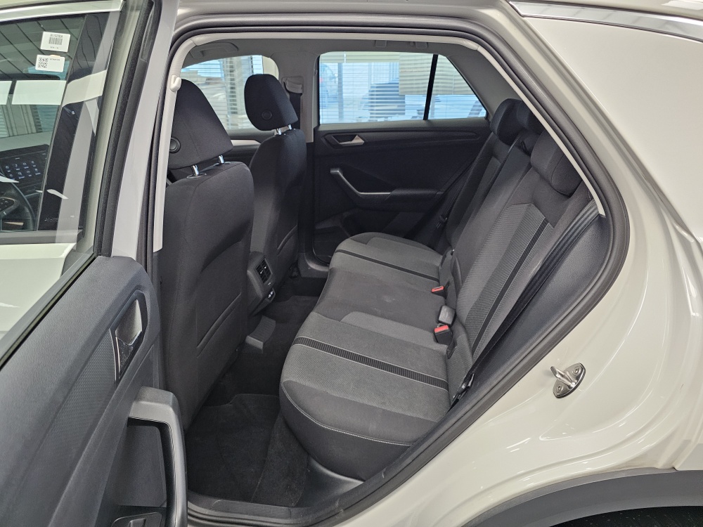 VW T-Roc  bei Hoffmann Automobile in Wolfsburg kaufen und sofort mitnehmen - Bild 4