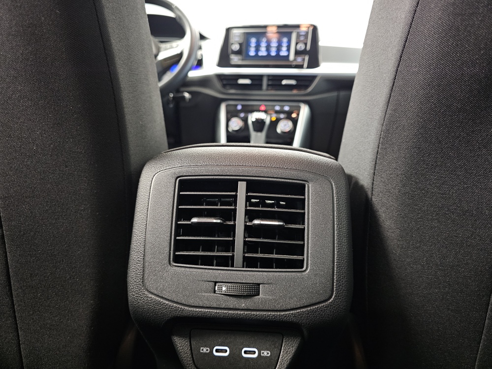 VW T-Roc  bei Hoffmann Automobile in Wolfsburg kaufen und sofort mitnehmen - Bild 5