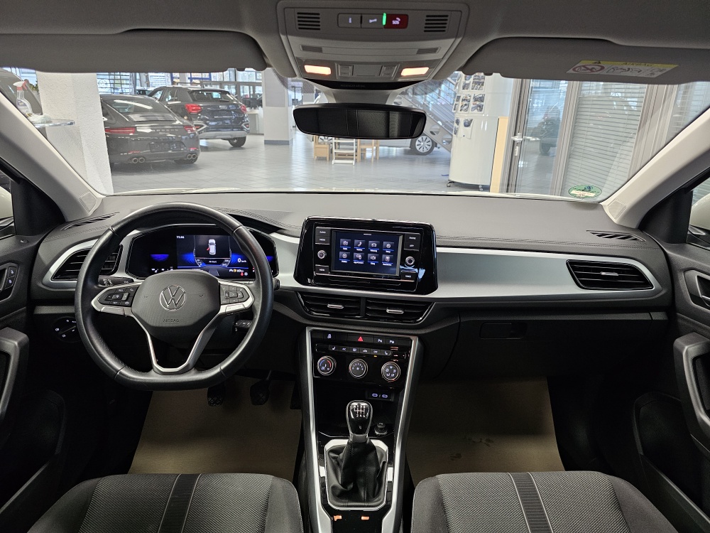 VW T-Roc  bei Hoffmann Automobile in Wolfsburg kaufen und sofort mitnehmen - Bild 6