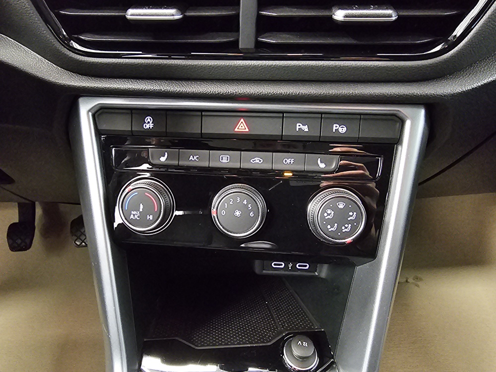 VW T-Roc  bei Hoffmann Automobile in Wolfsburg kaufen und sofort mitnehmen - Bild 8