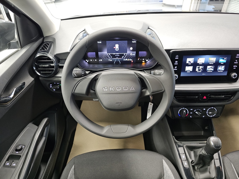 Skoda Fabia  bei Hoffmann Automobile in Wolfsburg kaufen und sofort mitnehmen - Bild 16