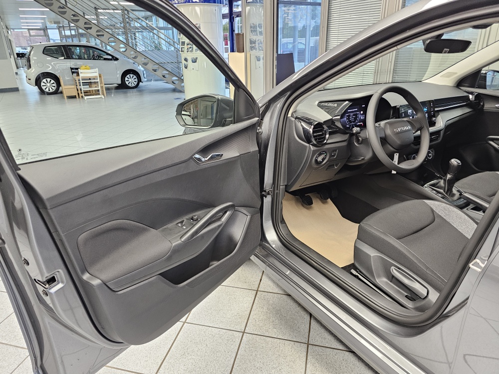 Skoda Fabia  bei Hoffmann Automobile in Wolfsburg kaufen und sofort mitnehmen - Bild 19