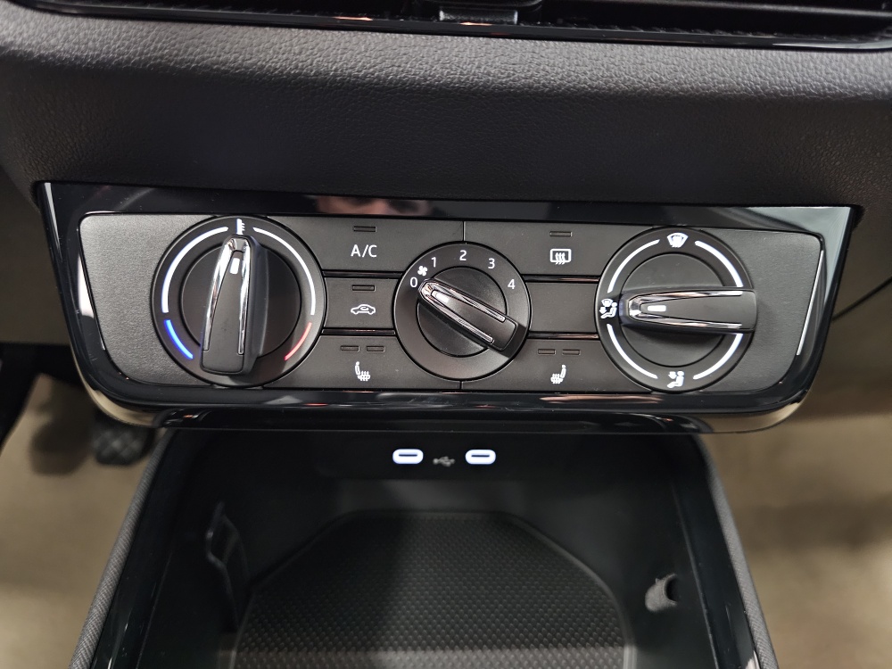 Skoda Fabia  bei Hoffmann Automobile in Wolfsburg kaufen und sofort mitnehmen - Bild 7