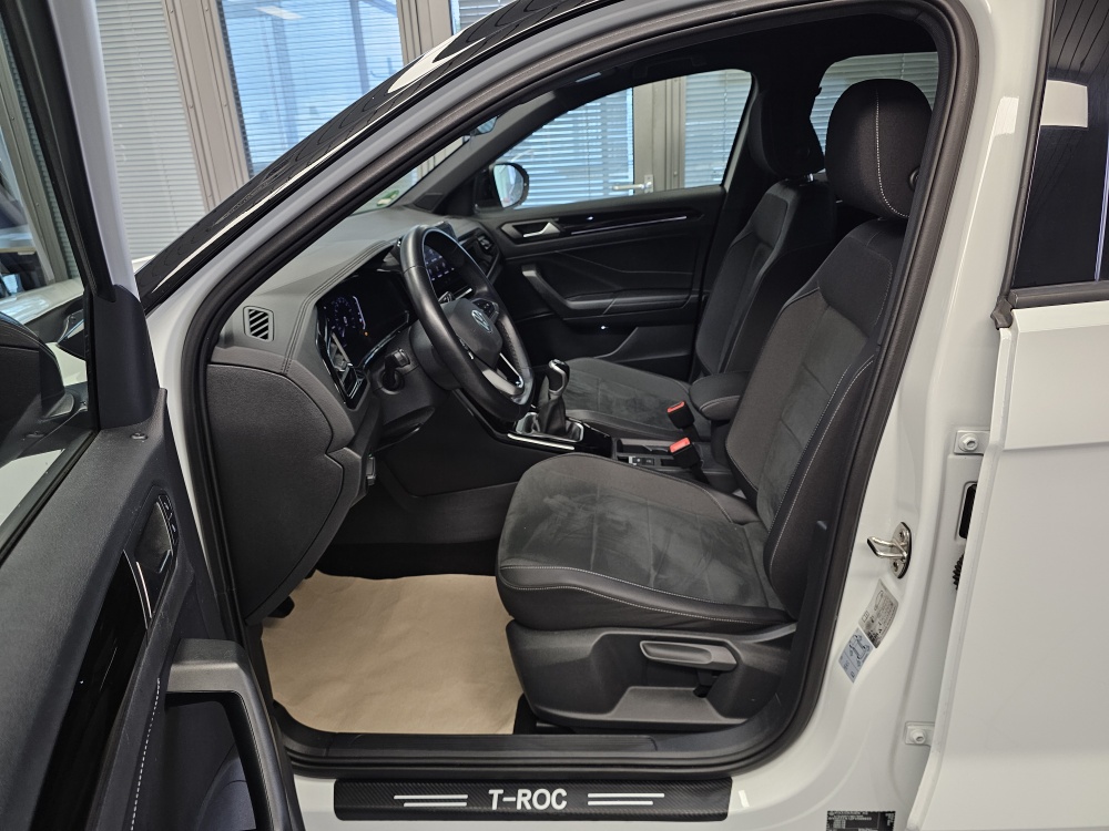 VW T-Roc  bei Hoffmann Automobile in Wolfsburg kaufen und sofort mitnehmen - Bild 21