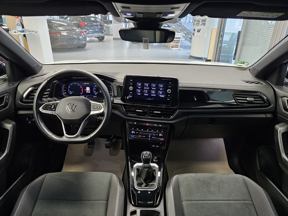 VW T-Roc  bei Hoffmann Automobile in Wolfsburg kaufen und sofort mitnehmen - Bild 6