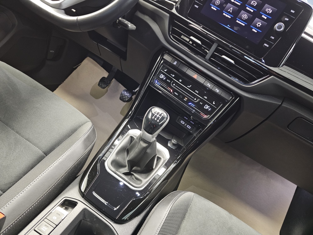 VW T-Roc  bei Hoffmann Automobile in Wolfsburg kaufen und sofort mitnehmen - Bild 7