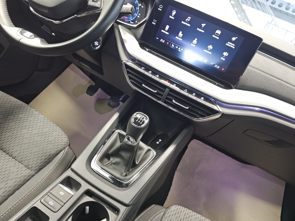 Skoda Octavia Combi  bei Hoffmann Automobile in Wolfsburg kaufen und sofort mitnehmen - Bild 9