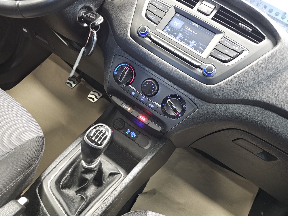 Hyundai i20  bei Hoffmann Automobile in Wolfsburg kaufen und sofort mitnehmen - Bild 8