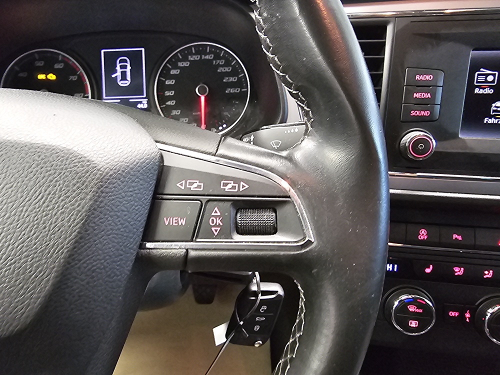 Seat Leon Sportstourer  ST  bei Hoffmann Automobile in Wolfsburg kaufen und sofort mitnehmen - Bild 14