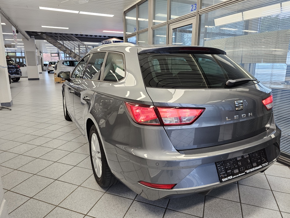 Seat Leon Sportstourer  ST  bei Hoffmann Automobile in Wolfsburg kaufen und sofort mitnehmen - Bild 5