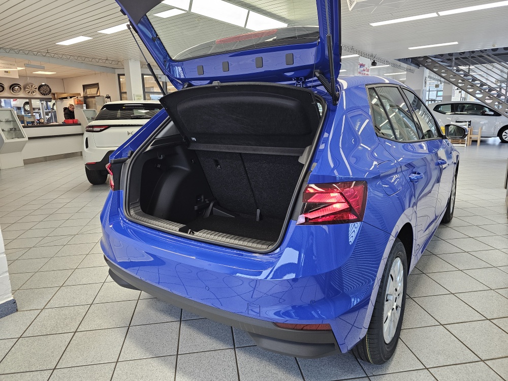 Skoda Fabia  bei Hoffmann Automobile in Wolfsburg kaufen und sofort mitnehmen - Bild 2