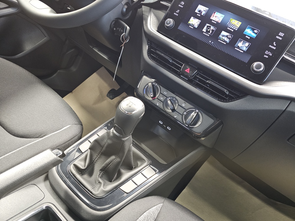 Skoda Fabia  bei Hoffmann Automobile in Wolfsburg kaufen und sofort mitnehmen - Bild 6