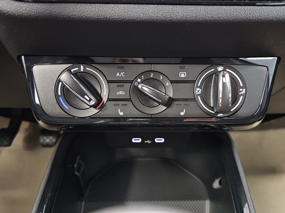 Skoda Fabia  bei Hoffmann Automobile in Wolfsburg kaufen und sofort mitnehmen - Bild 7