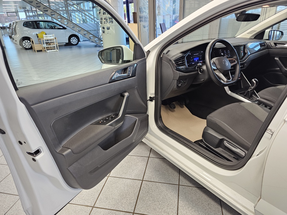 VW Polo  bei Hoffmann Automobile in Wolfsburg kaufen und sofort mitnehmen - Bild 23