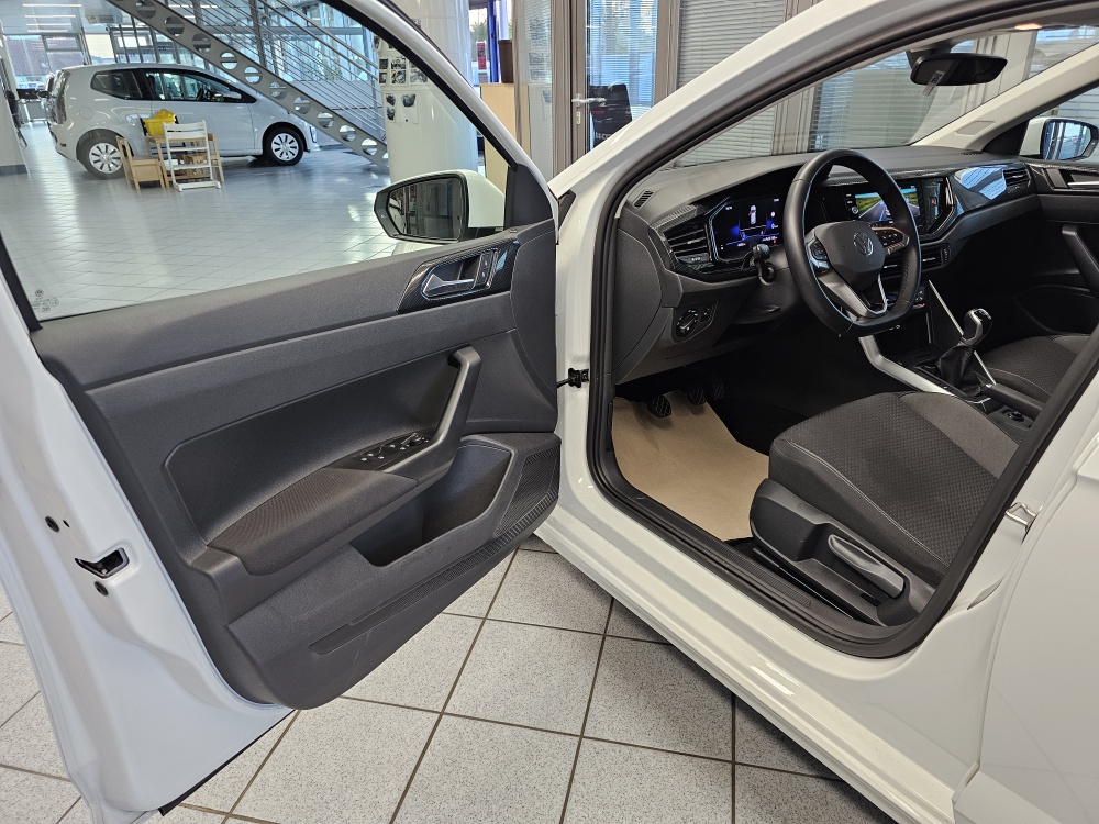 VW Polo  bei Hoffmann Automobile in Wolfsburg kaufen und sofort mitnehmen - Bild 23