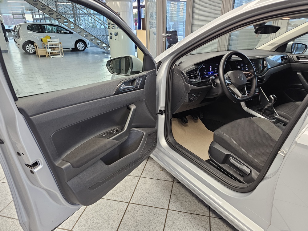 VW Polo  bei Hoffmann Automobile in Wolfsburg kaufen und sofort mitnehmen - Bild 23