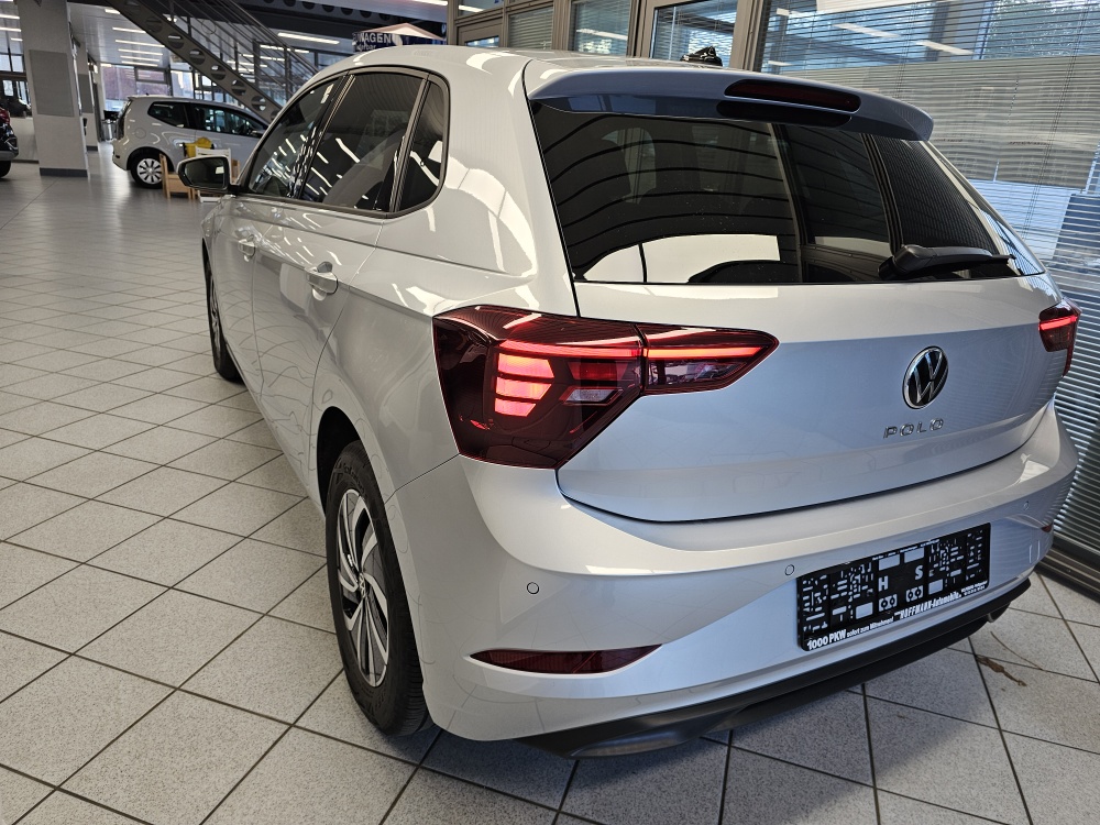 VW Polo  bei Hoffmann Automobile in Wolfsburg kaufen und sofort mitnehmen - Bild 3