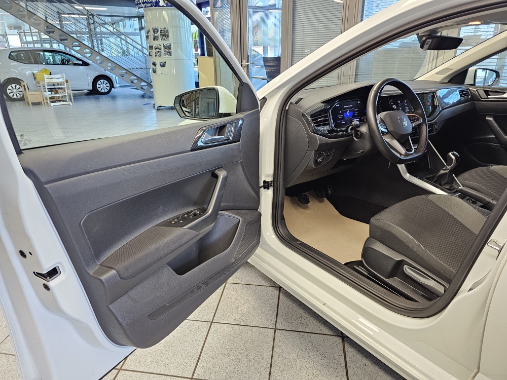 VW Polo  bei Hoffmann Automobile in Wolfsburg kaufen und sofort mitnehmen - Bild 23