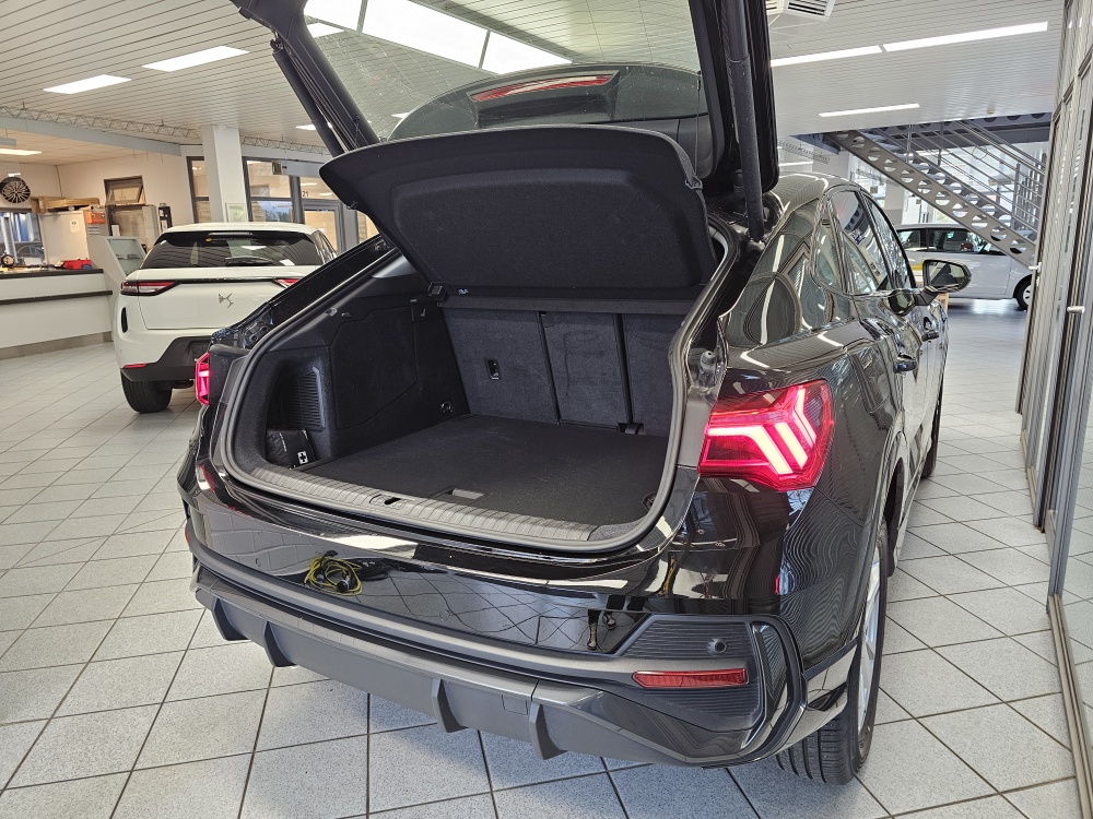 Audi Q3  bei Hoffmann Automobile in Wolfsburg kaufen und sofort mitnehmen - Bild 2